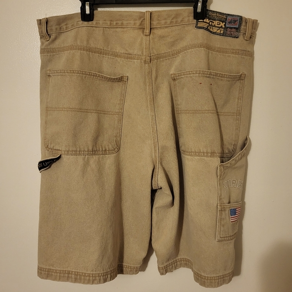Vintage Avirex shorts - Picture 8 of 10